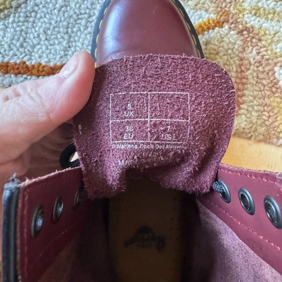 Dr. Martens Burgundy Boots Size 7 - Picture 5 of 8